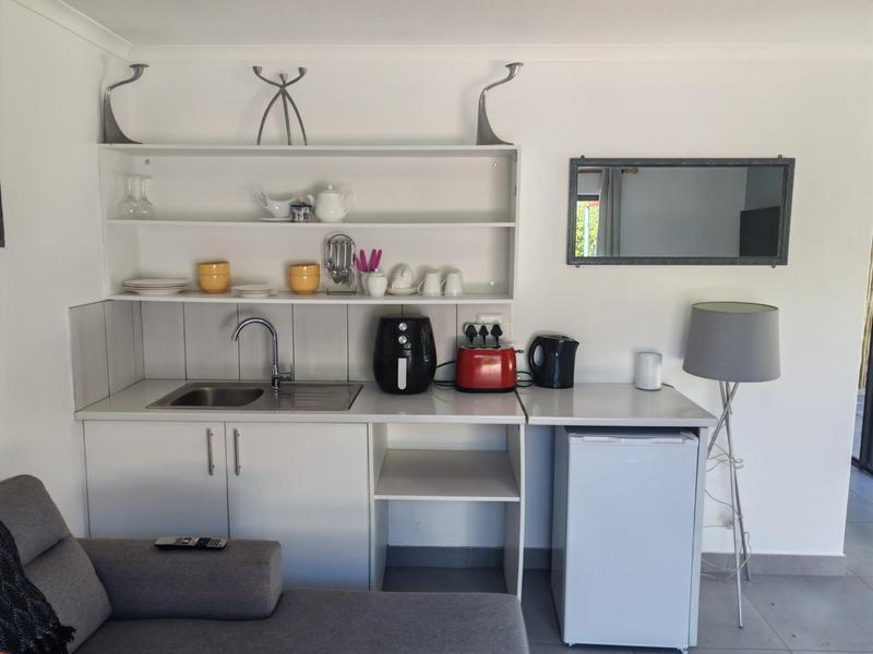 To Let 1 Bedroom Property for Rent in Vermont Western Cape